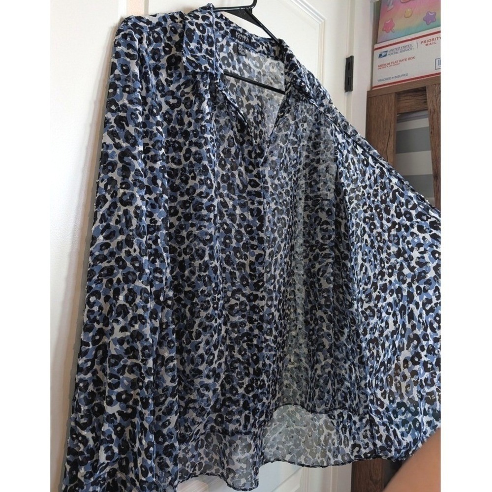 Jones New York Blue Leopard Print Sheer Button Down Shirt - Picture 4 of 6